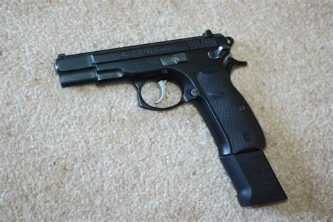 version of this pistol features a 12-round 9x19 cal. . Cz 75b 26 round magazine